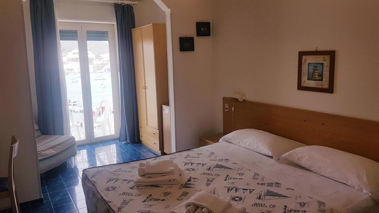 Hotel La Baia Ponza Exterior photo